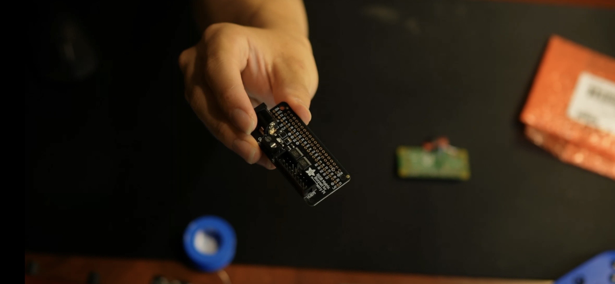 Assembling a hako enclosure by hand